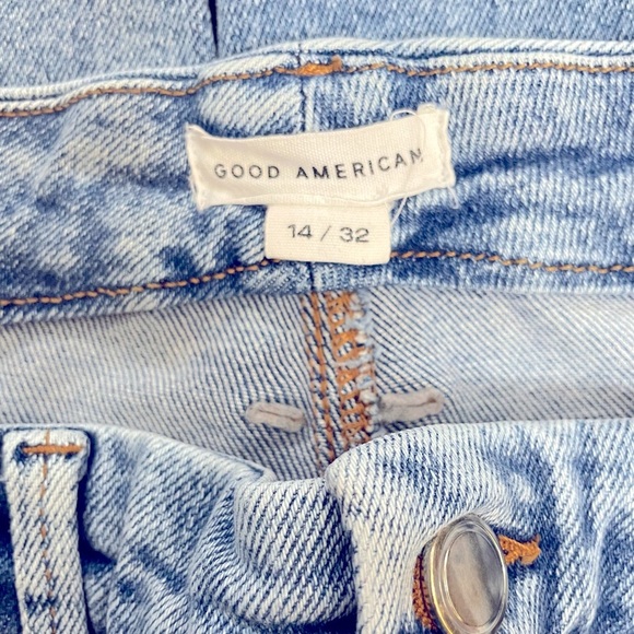 Good American Classic Slim Straight Mid Rise Blue Jean Released Hem Size 14/32 - Picture 8 of 13